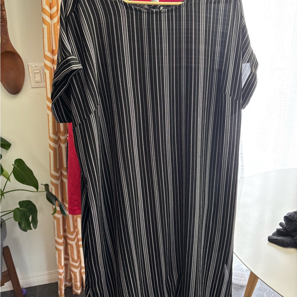 George Black and White Sheath Dress with Dolman Sleeves
